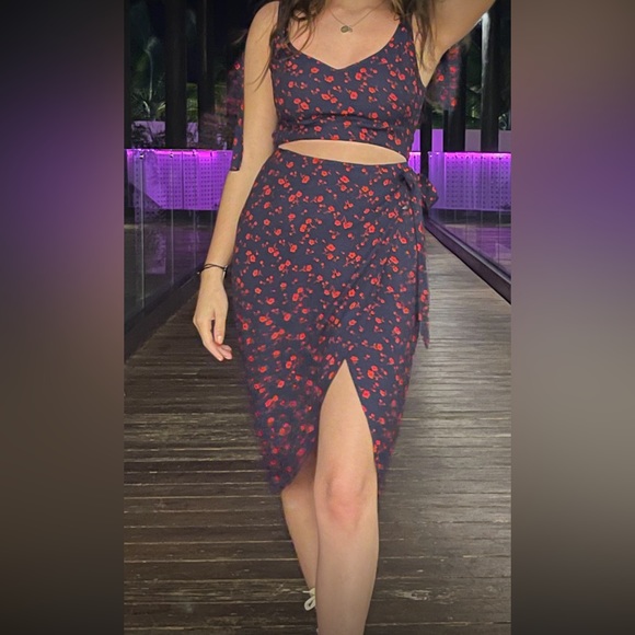 Reformation dress sz 4 - Picture 6 of 8